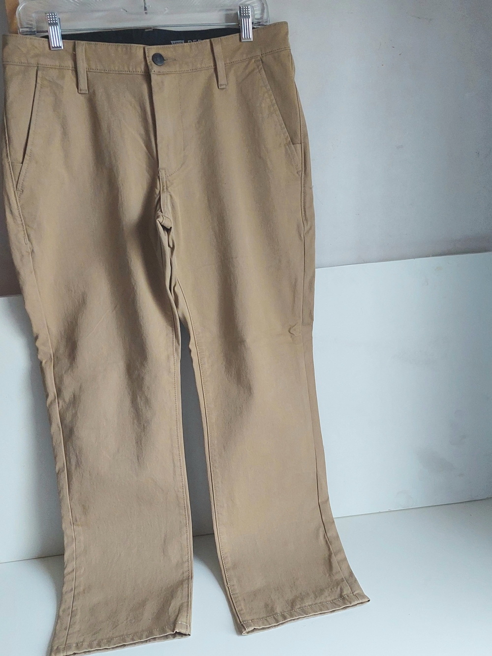 Men's Levi's Performance Tan Chino Pants - Comfortable Everyday Fit 32x27